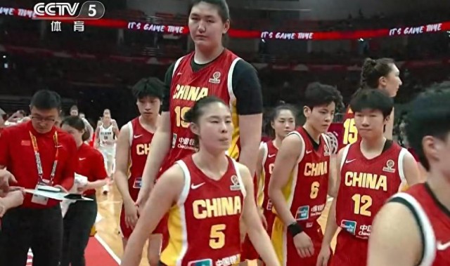 真人视讯百家乐登录入口-15分惨败！中国女篮不敌欧洲冠军，狂送19个失误，张子宇20分11板