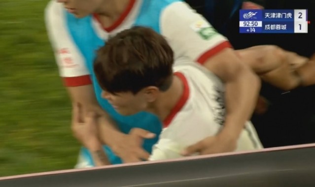 真人百家乐官方网站-徐正源维护韦世豪：他是国家队球员，很多时候很委屈，要保护他