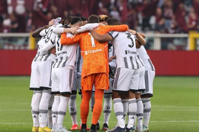 1674453116457092380.jpg 1674453110.jpg